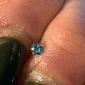 Nose Ring- Blue Sapphire Like Heart   Nose Stud Ring 20 G Stainless Steel Stud l